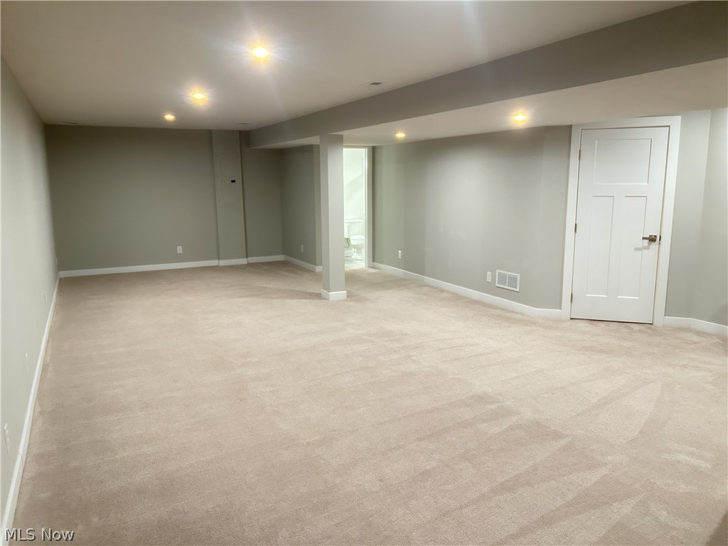 2193 Canterbury Drive Willoughby OH 44094
