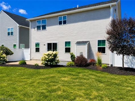 2193 Canterbury Drive Willoughby OH 44094