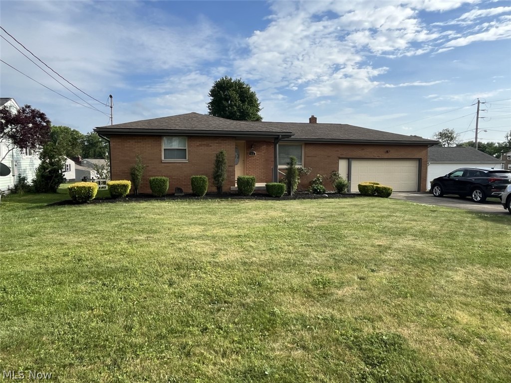413 Parkview Drive Girard OH 44420