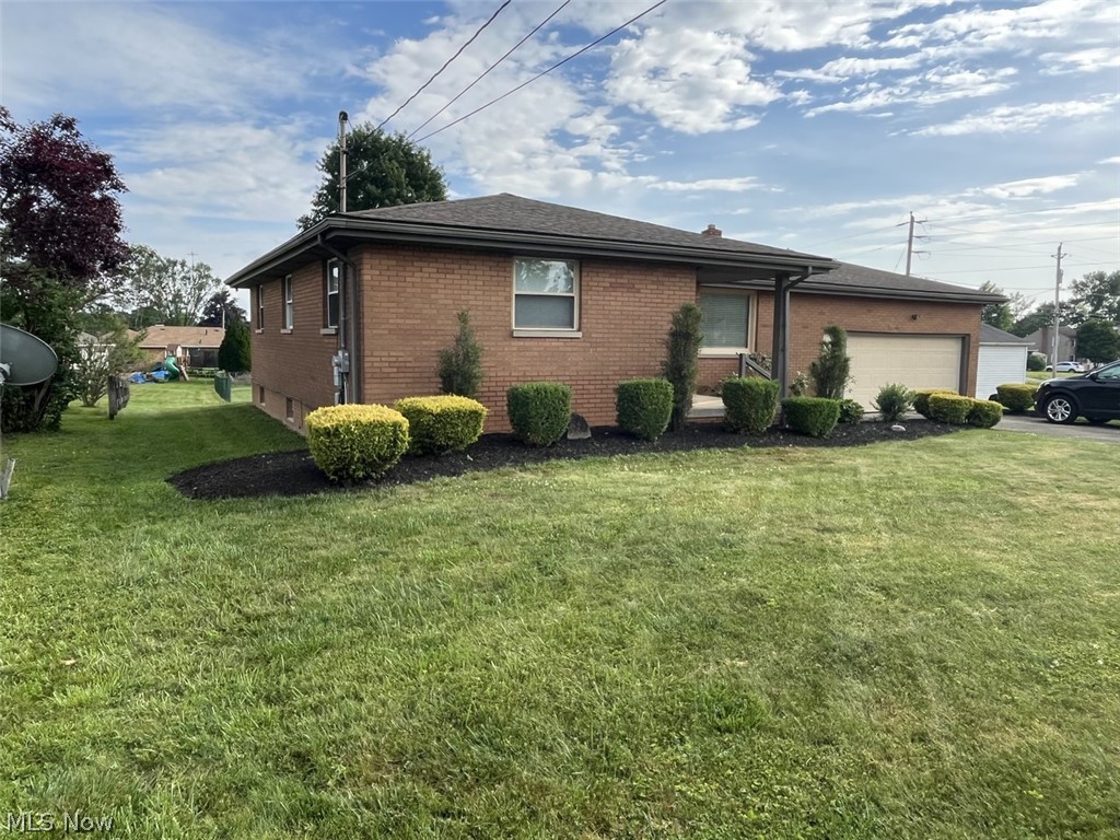 413 Parkview Drive Girard OH 44420