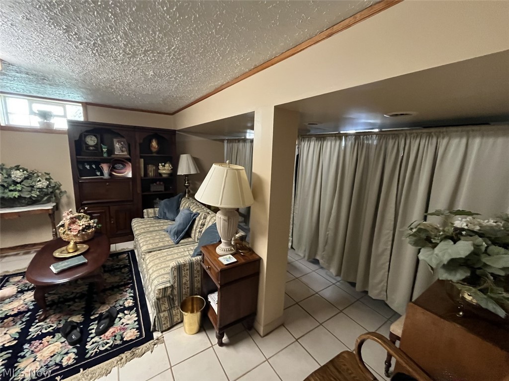 413 Parkview Drive Girard OH 44420