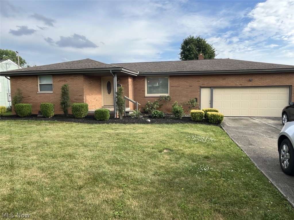 413 Parkview Drive Girard OH 44420