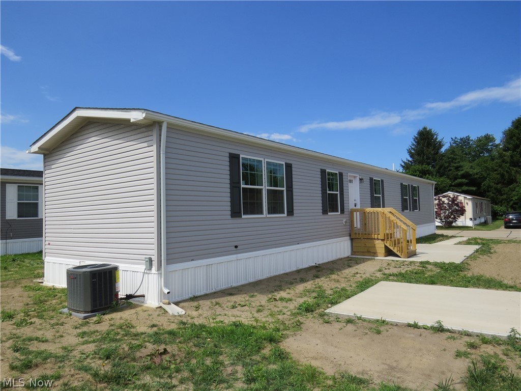 2659 Lake Breeze Drive Madison OH 44057