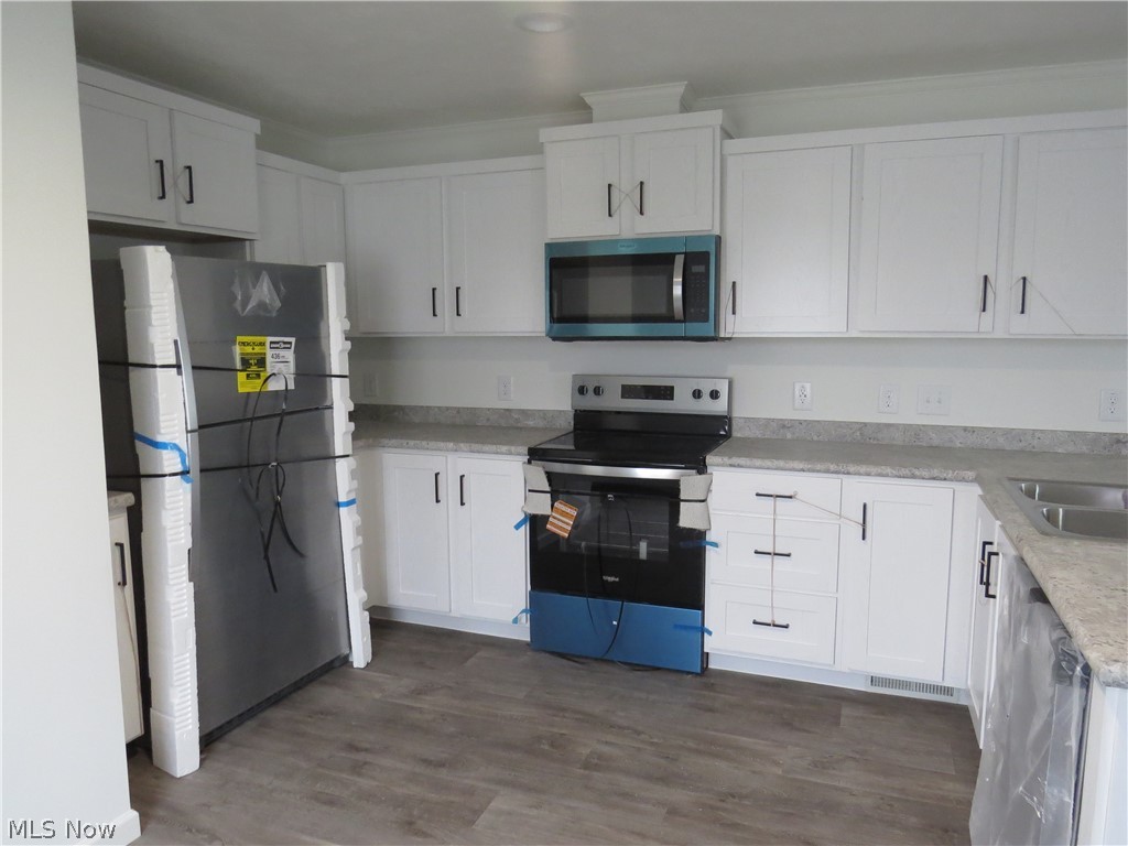2659 Lake Breeze Drive Madison OH 44057