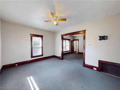 476 Rentschler Street Akron OH 44304