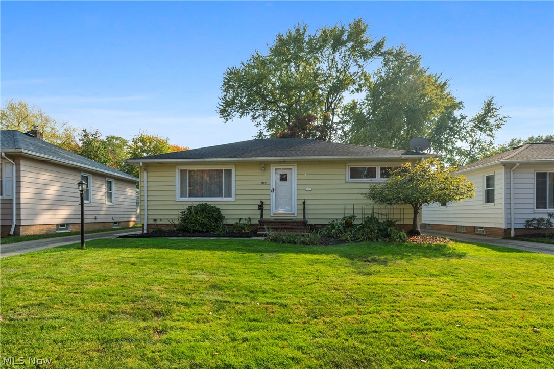 10661 Blossom Avenue Parma Heights OH 44130