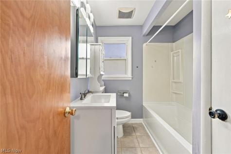 10661 Blossom Avenue Parma Heights OH 44130