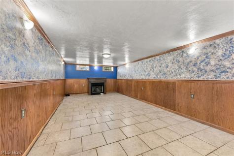 10661 Blossom Avenue Parma Heights OH 44130