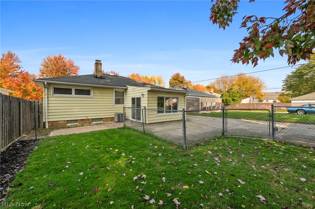 10661 Blossom Avenue Parma Heights OH 44130