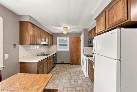 10661 Blossom Avenue Parma Heights OH 44130