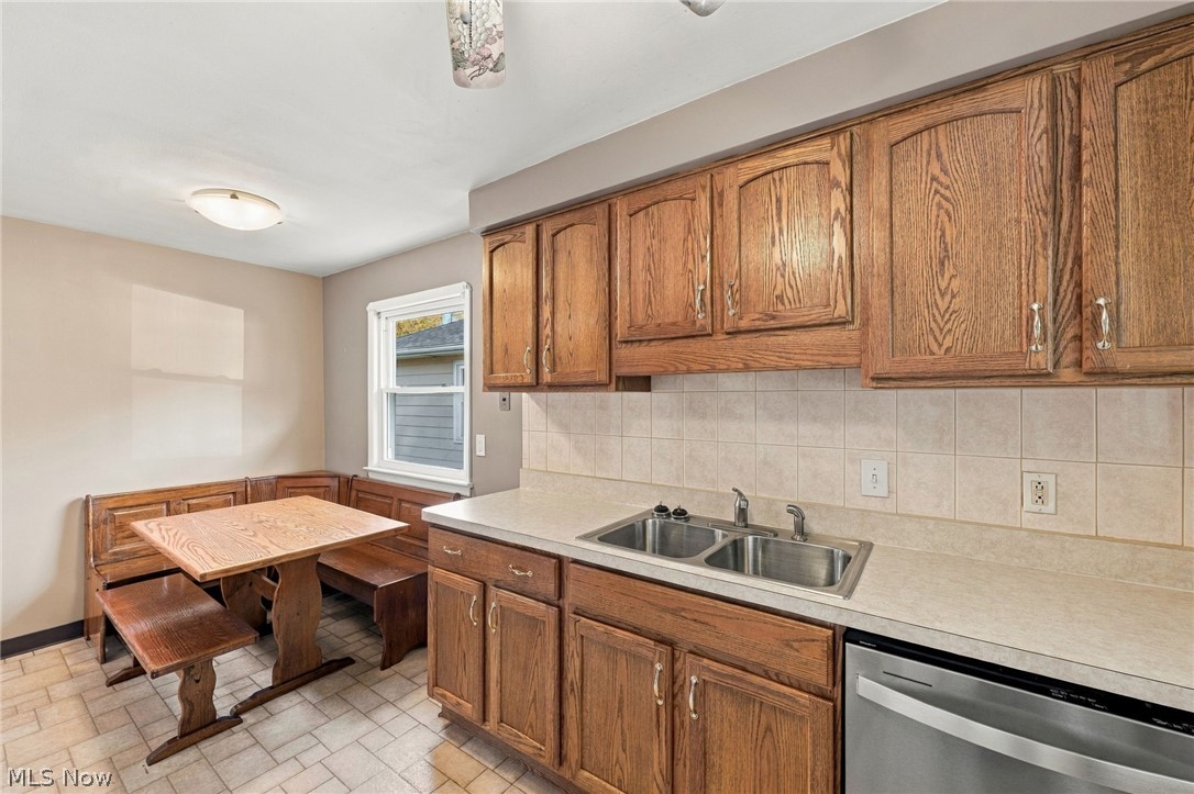 10661 Blossom Avenue Parma Heights OH 44130