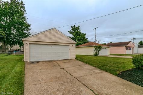 595 Dickerson Road Willowick OH 44095