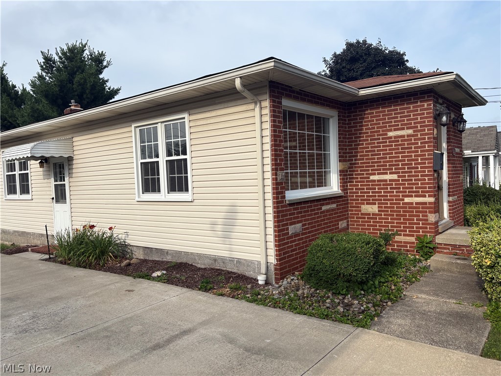 230 E Dresden Avenue Akron OH 44301