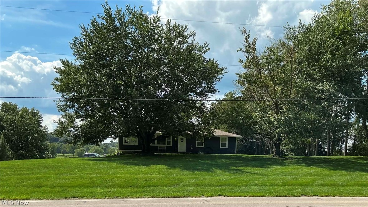 3285 Arrowhead Drive Nashport OH 43830