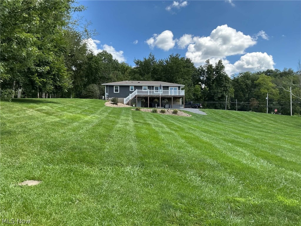 3285 Arrowhead Drive Nashport OH 43830