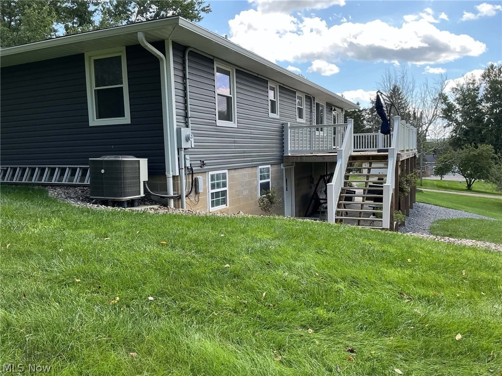 3285 Arrowhead Drive Nashport OH 43830