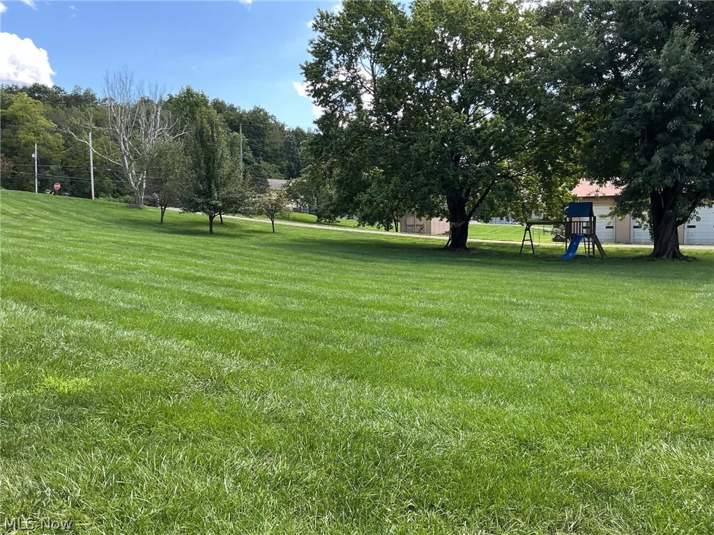 3285 Arrowhead Drive Nashport OH 43830