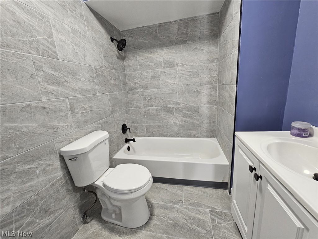 3388 W 118th Street Cleveland OH 44111