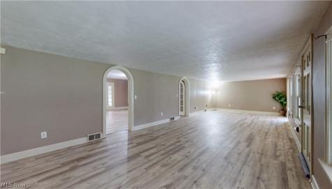 5873 Wadsworth Road Medina OH 44256