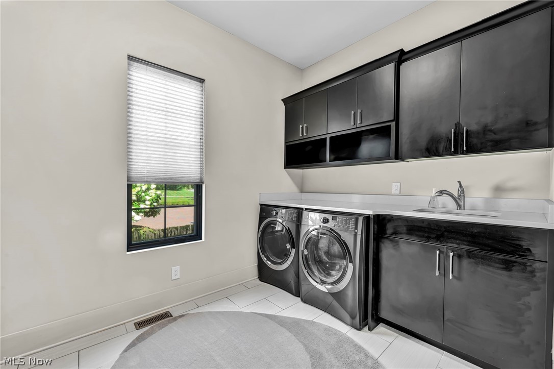 877 Pine Grove Circle Hinckley OH 44233