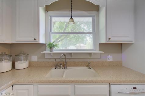 6787 Glenmere Avenue NE Canton OH 44721