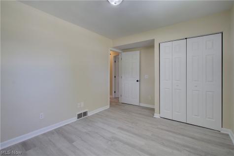 6787 Glenmere Avenue NE Canton OH 44721