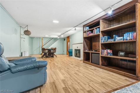 2033 Clearview Street NE Massillon OH 44646