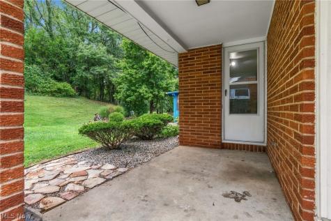 2033 Clearview Street NE Massillon OH 44646