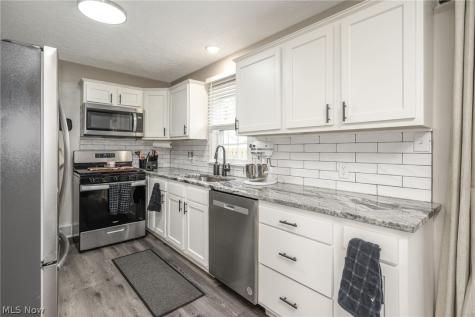 449 E Dresden Avenue Akron OH 44301