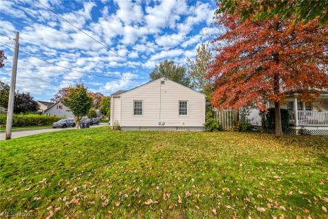 449 E Dresden Avenue Akron OH 44301