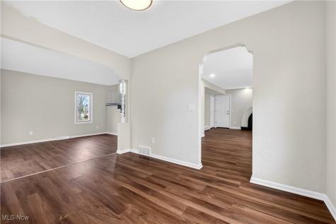 578 N Main Street Amherst OH 44001