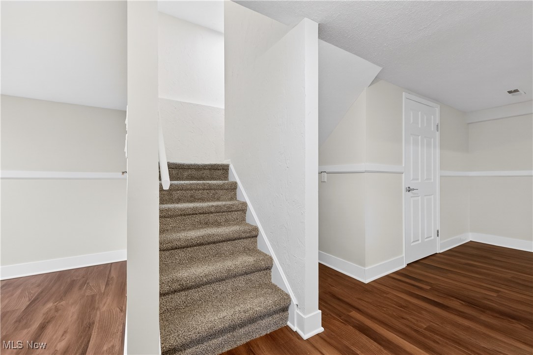 578 N Main Street Amherst OH 44001