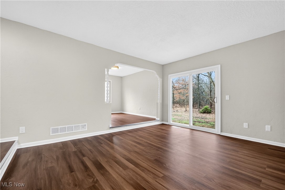 578 N Main Street Amherst OH 44001