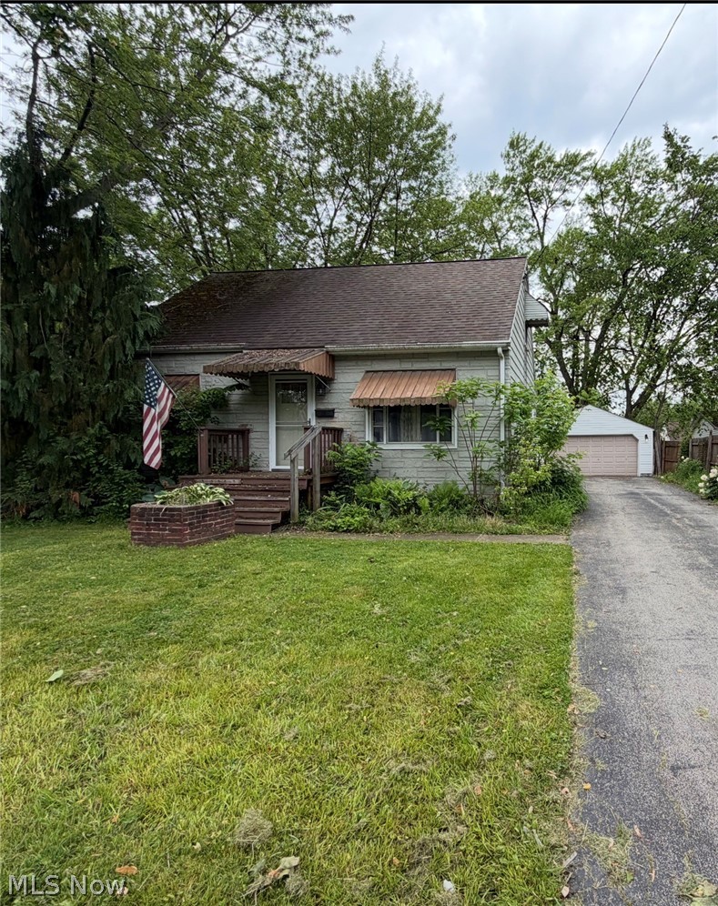 1564 Adelaide Avenue SE Warren OH 44484