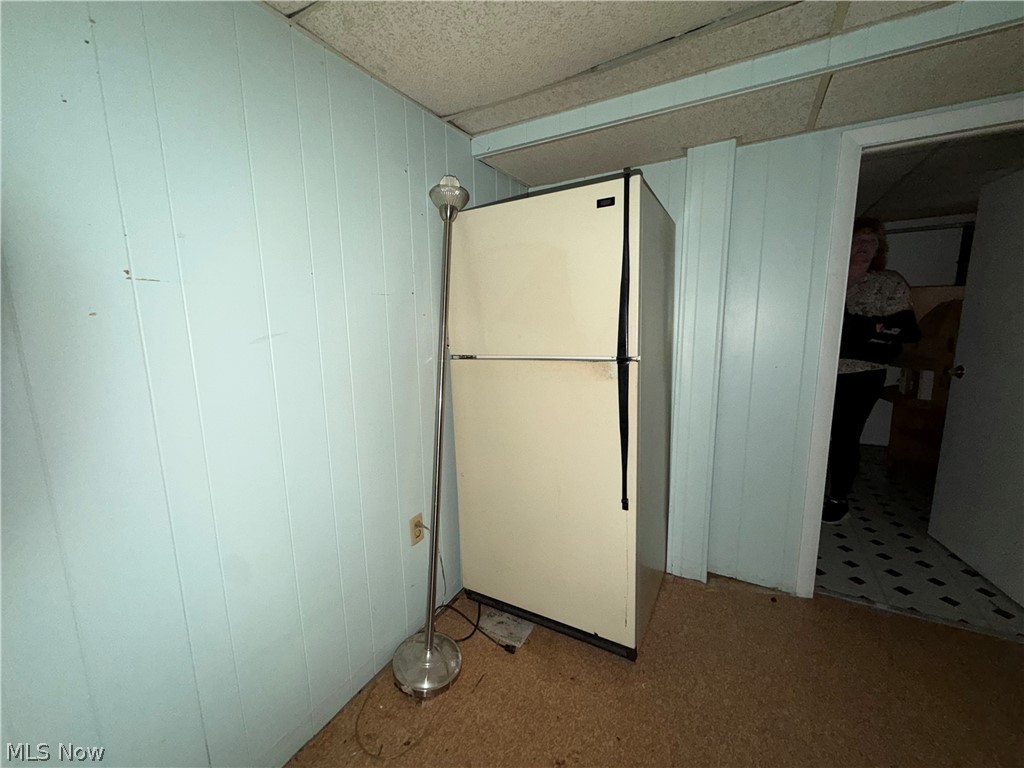 1564 Adelaide Avenue SE Warren OH 44484