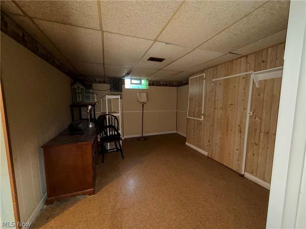1564 Adelaide Avenue SE Warren OH 44484
