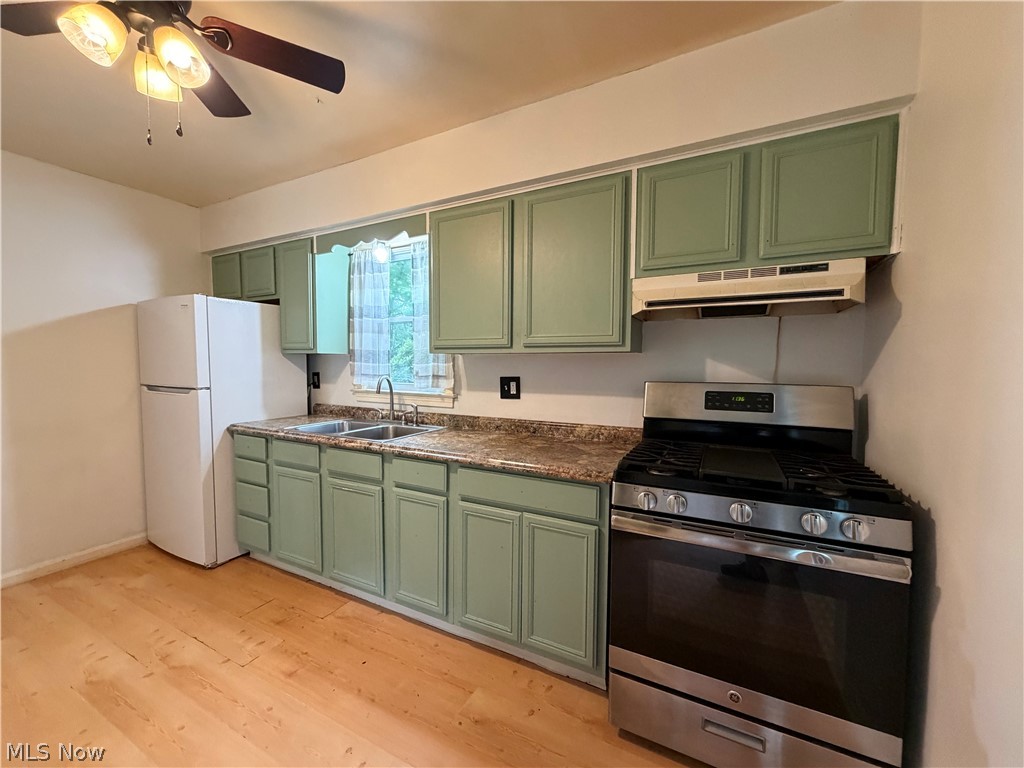 1564 Adelaide Avenue SE Warren OH 44484