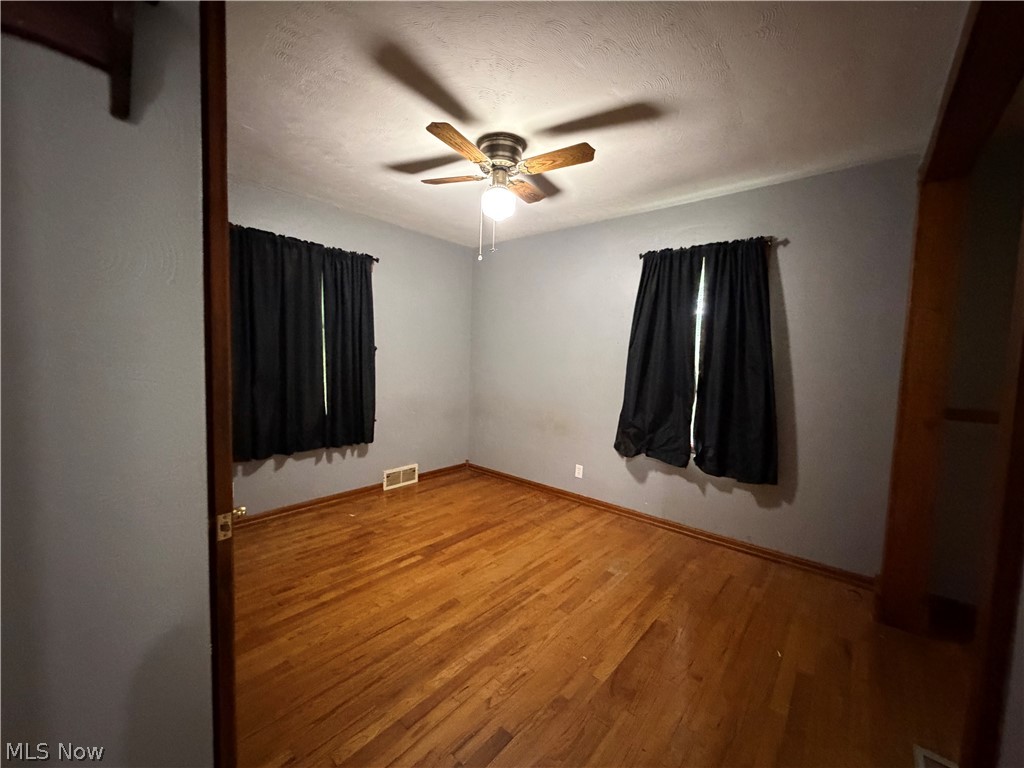 1564 Adelaide Avenue SE Warren OH 44484