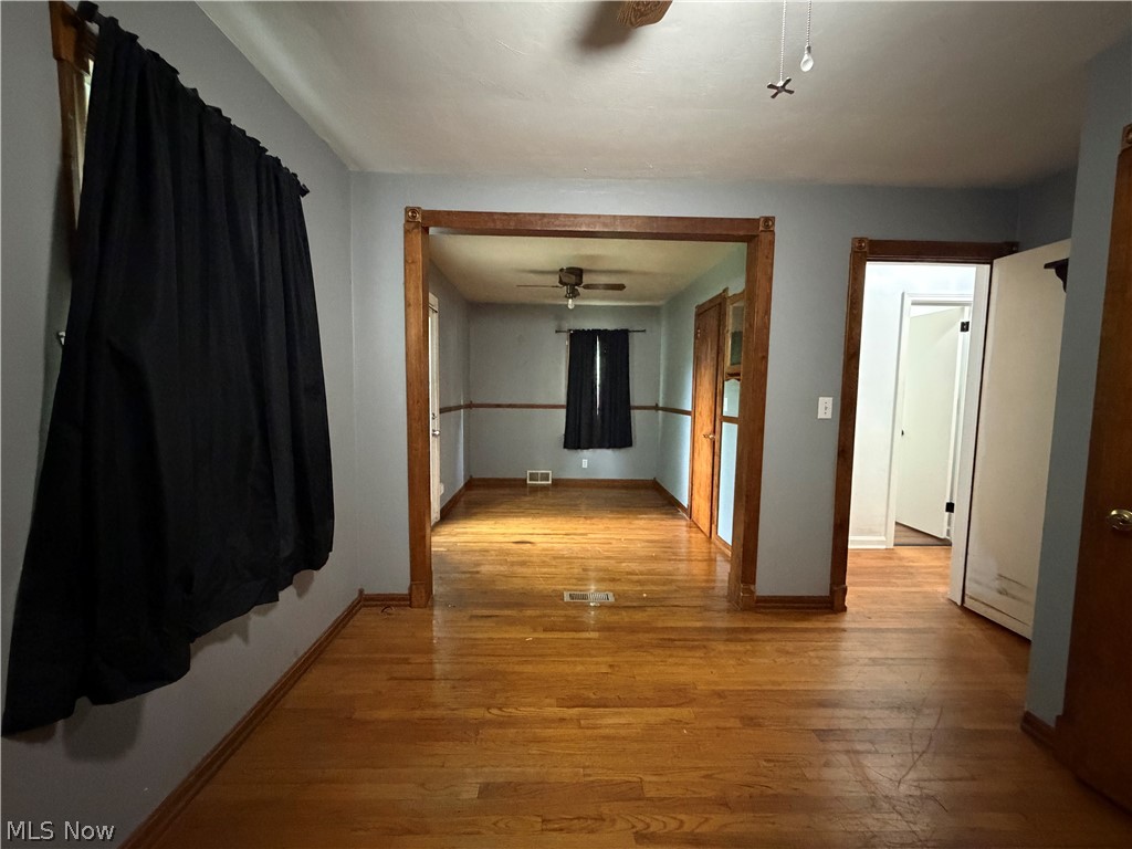 1564 Adelaide Avenue SE Warren OH 44484