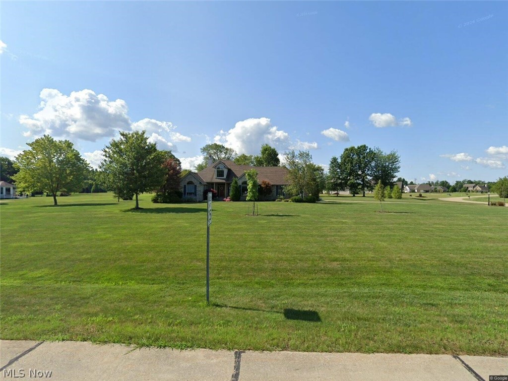 112 Mallard Creek Run Lagrange OH 44050