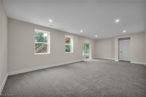 883 White Willow Lane Brunswick OH 44212