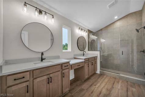 883 White Willow Lane Brunswick OH 44212