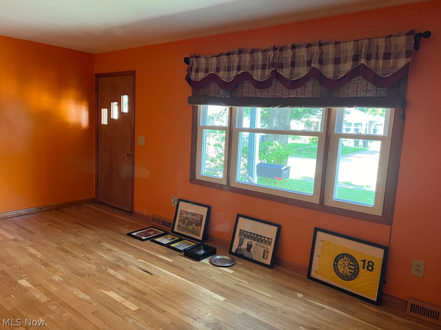 218 Courtland Street Elyria OH 44035