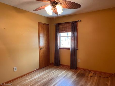 218 Courtland Street Elyria OH 44035