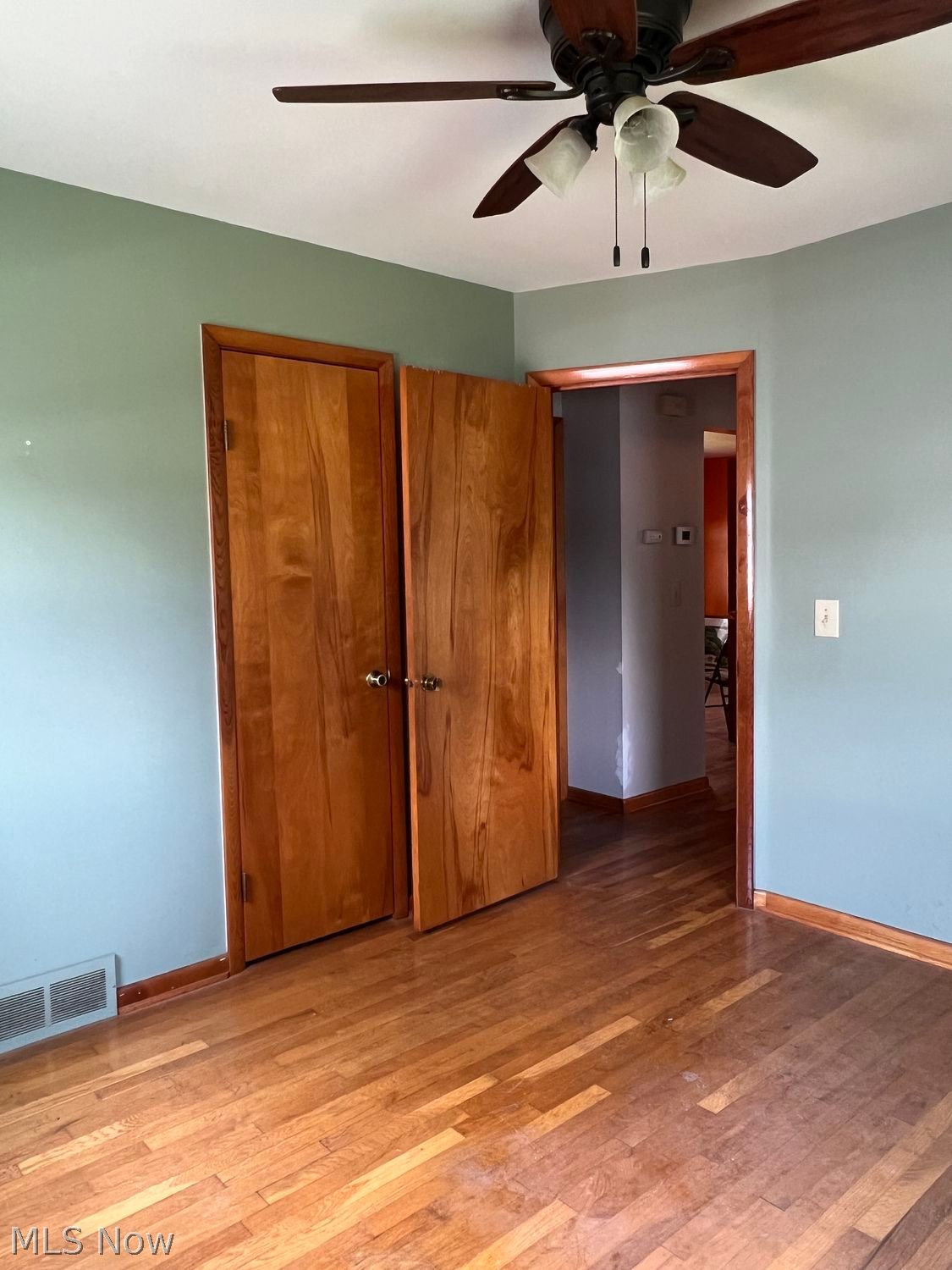 218 Courtland Street Elyria OH 44035