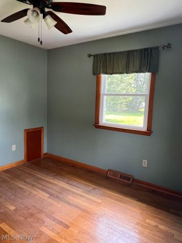 218 Courtland Street Elyria OH 44035