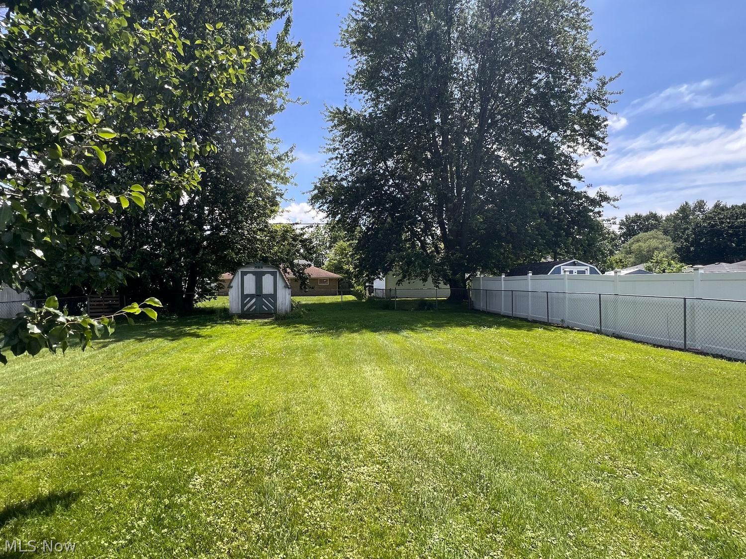 218 Courtland Street Elyria OH 44035
