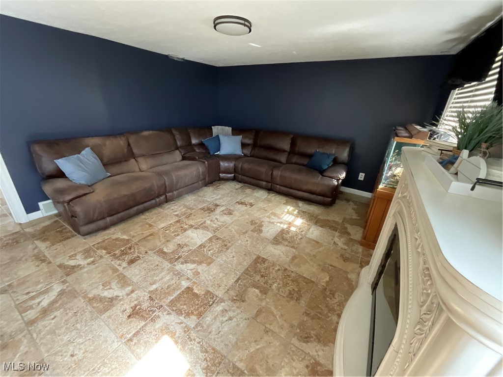 1822 S Nantucket Drive Lorain OH 44053