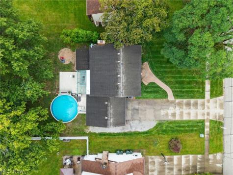 692 Thelma Drive Wadsworth OH 44281