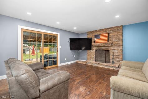 692 Thelma Drive Wadsworth OH 44281